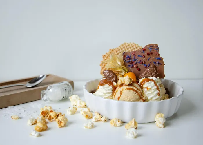 Mitten In Der Welt - Gh Roither