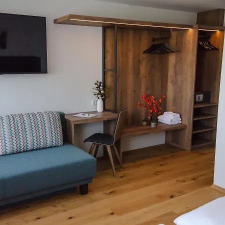 Hotel Mitten In Der Welt - Gh Roither